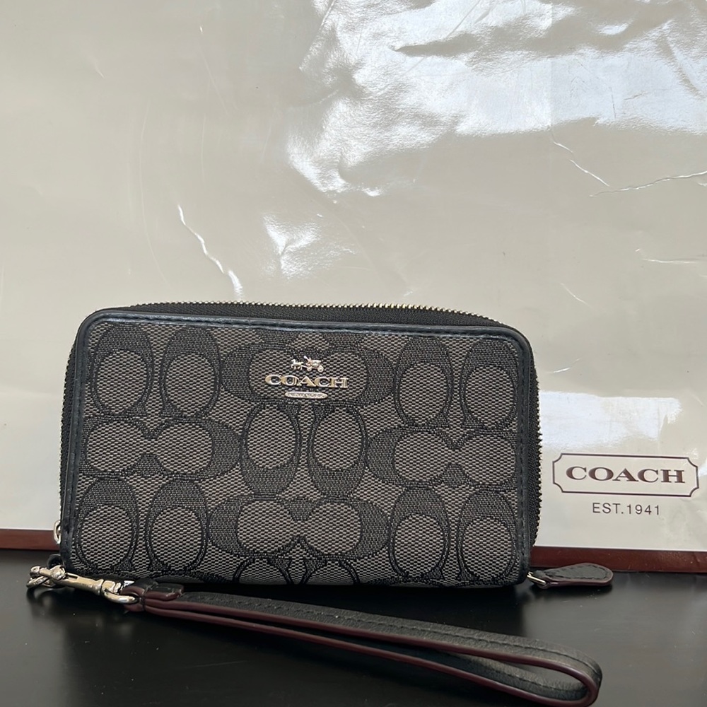 Coach wallet/wristlet